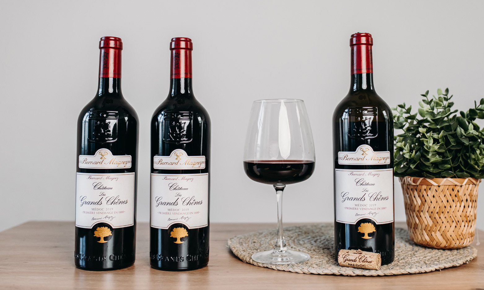 2+1 Chateau Les Grands Chenes 2019 Magrez